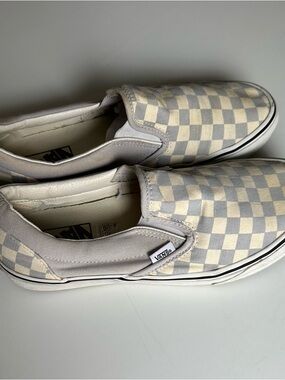 Vans Slip-On Checkerboard in Cream and Light Gray (Dawn Gray)